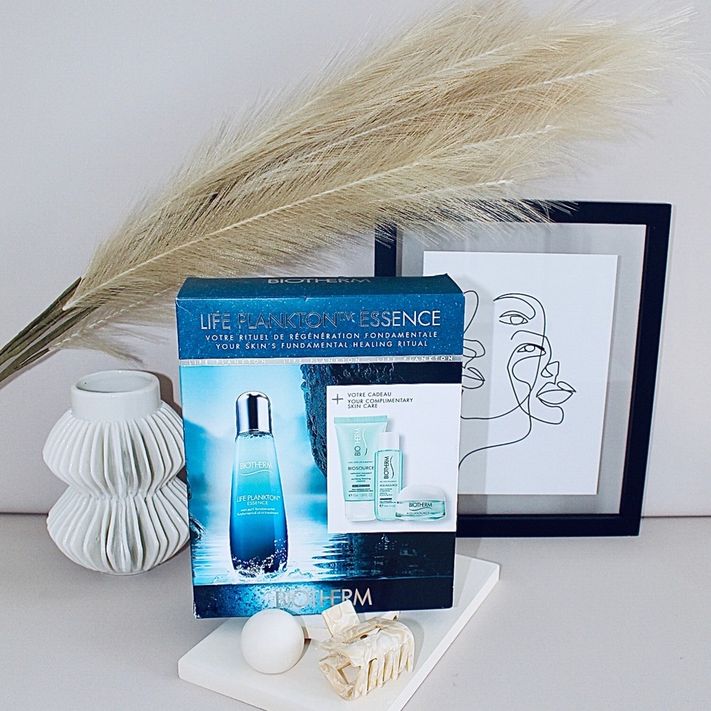 BIOTHERM Life Plankton Essence with BIOSOURCE